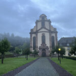 Nebel am Morgen im Kloster Himmerod