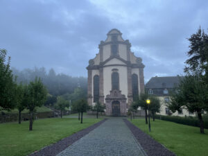 Nebel am Morgen im Kloster Himmerod